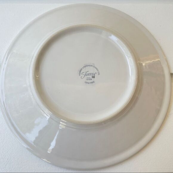 Fiesta Lot of 2 RARE Cinnabar Carson’s Valentine Heart Border 9” Luncheon Plates - Picture 6 of 8